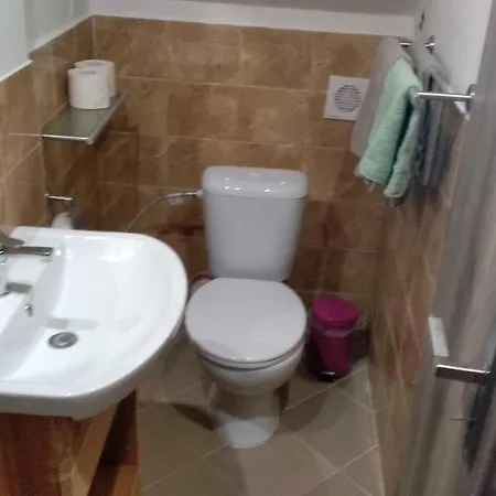 Dagmar Guest house 2*